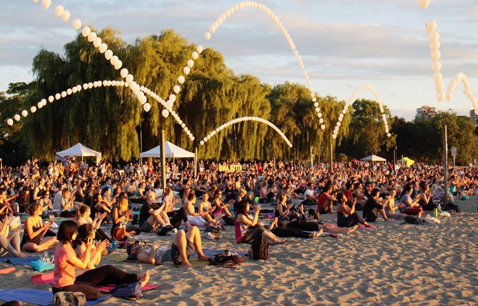 Kitsfest-sunset-yoga