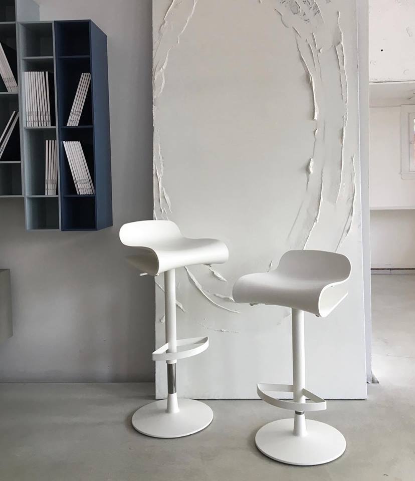 Livingspace-swivel-stool