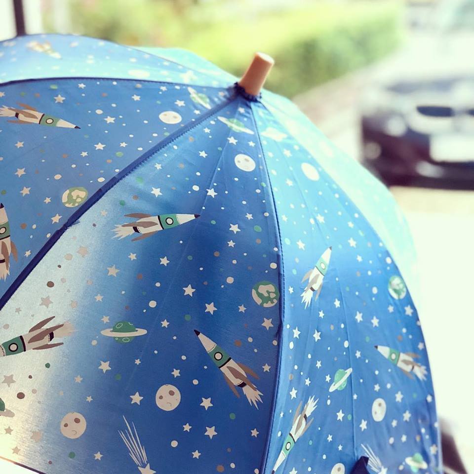 Pebble-glow-in-the-dark-umbrella