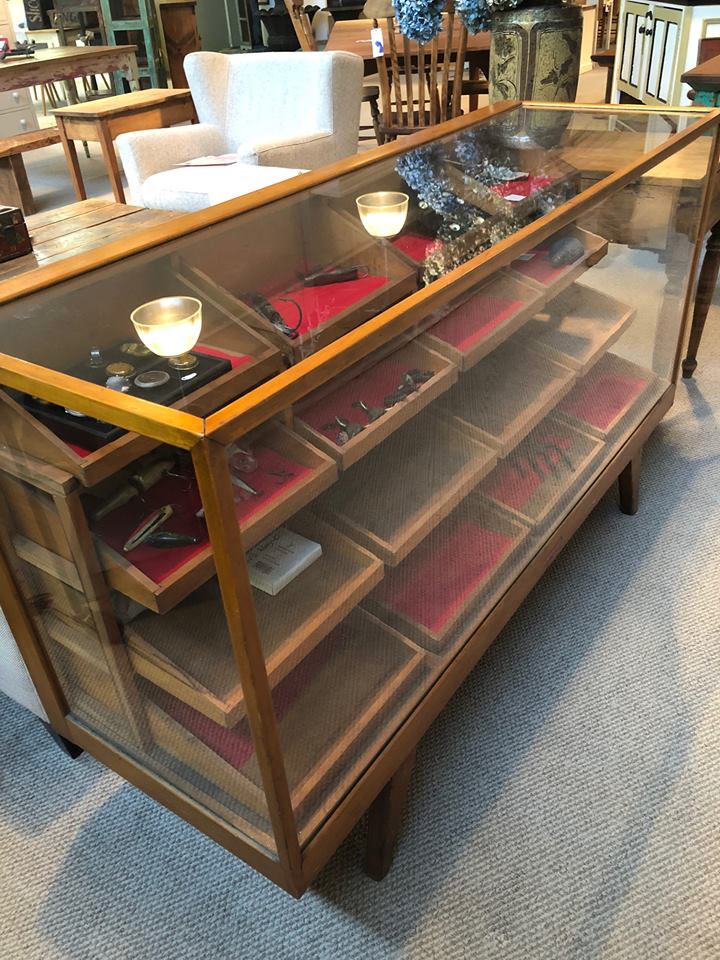 Vintage-display-cabinet