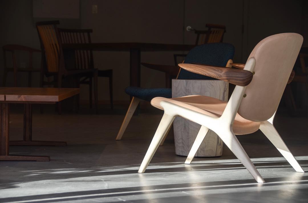 Kozai-modern-lounge-chairs