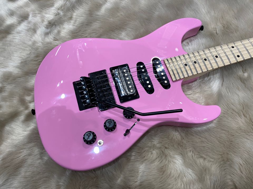 Fender-hm-strat-pink